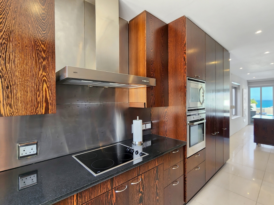 3 Bedroom Property for Sale in Bakoven Western Cape